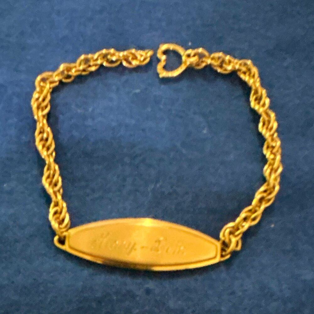 Speidel Gold Toned Engraved w/ Mary-Beth Rope Chain Bracelet Spring Ring Closure